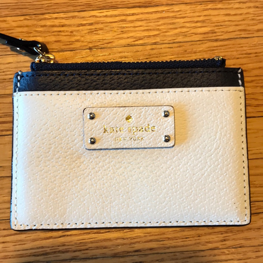 Navy Kate Spade Grove Street Adi Cardholder NWOT